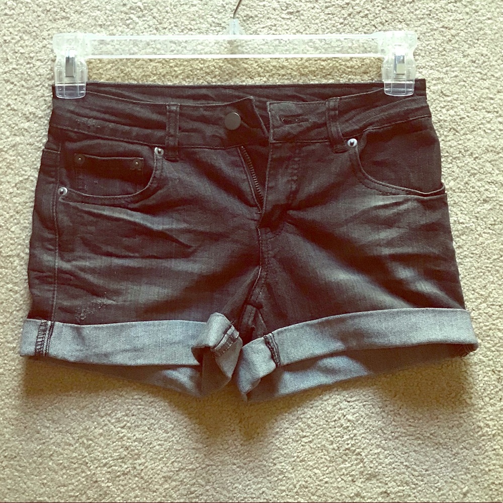 Cute grey cuffed jean shorts size S/M